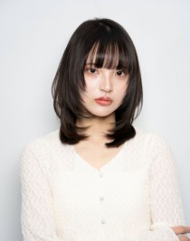 ミディアムレイヤーボブ